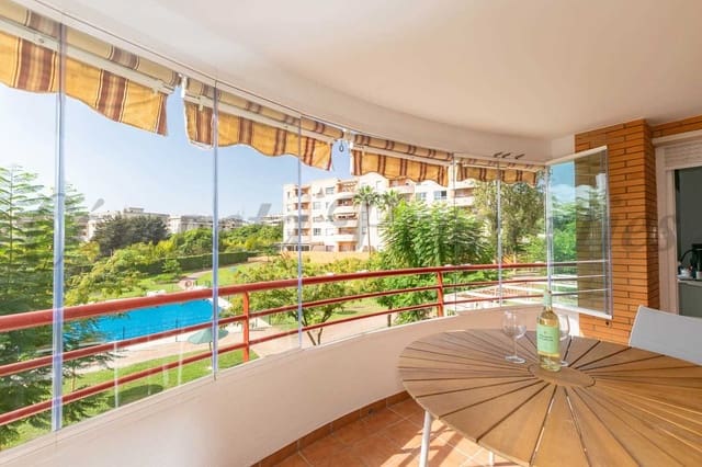 3 slaapkamer Appartement voor vakantieverhuur in Málaga stad met zwembad - € 1.100 (Ref: 10075758)