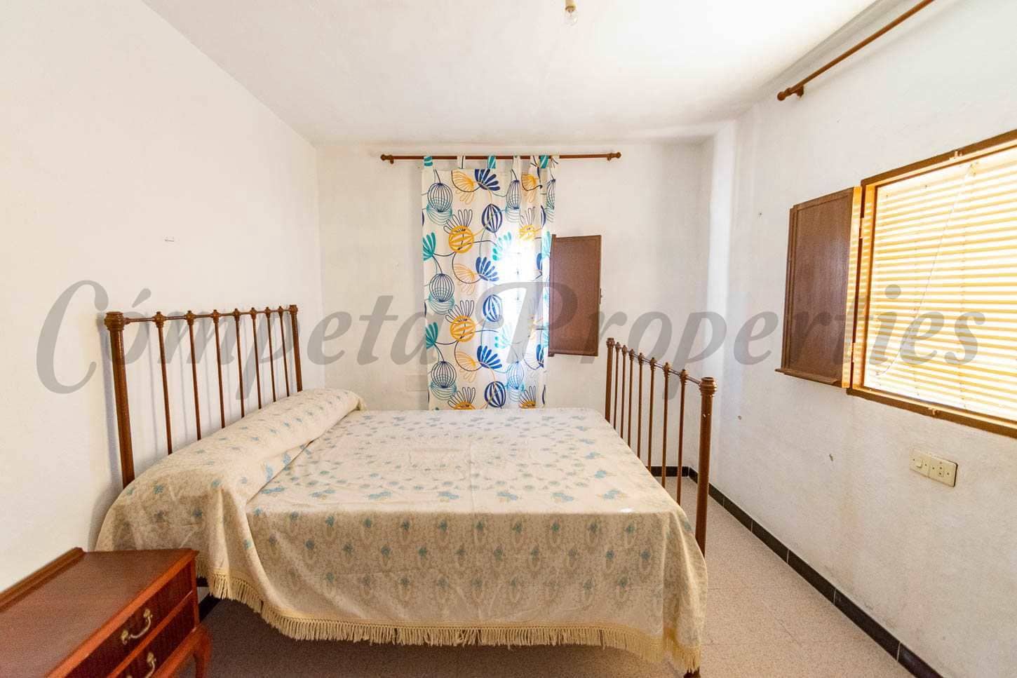 3 chambre Finca/Maison de Campagne à vendre à Canillas de Albaida avec garage - 350 000 € (Ref: 10075759)