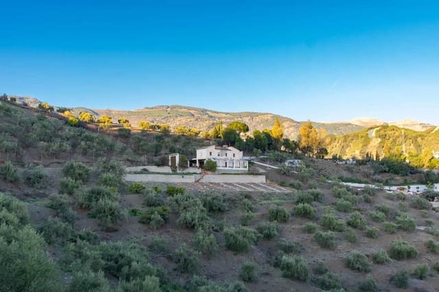 3 bedroom Finca/Country House for sale in Canillas de Albaida with garage - € 350,000 (Ref: 10075759)