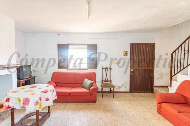 3 bedroom Finca/Country House for sale in Canillas de Albaida with garage - € 350,000 (Ref: 10075759)