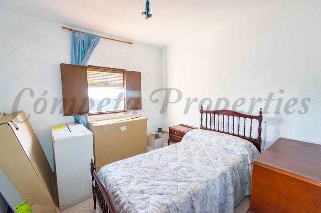 3 bedroom Finca/Country House for sale in Canillas de Albaida with garage - € 350,000 (Ref: 10075759)