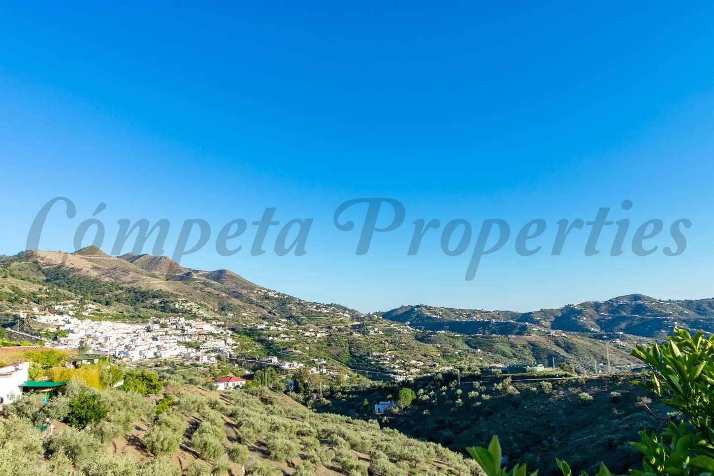 3 chambre Finca/Maison de Campagne à vendre à Canillas de Albaida avec garage - 350 000 € (Ref: 10075759)