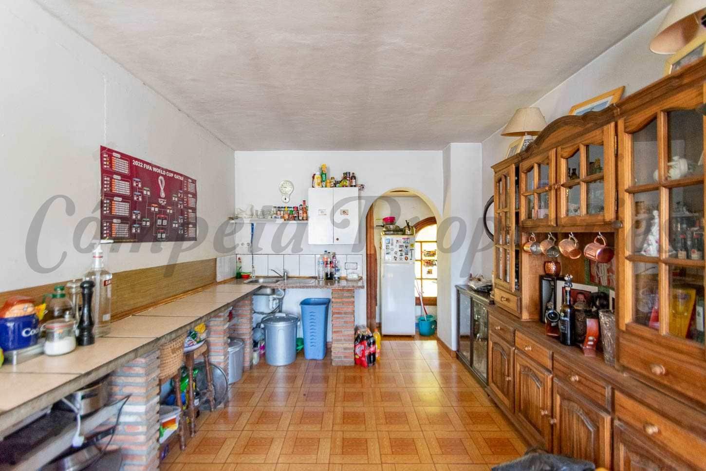 6 bedroom Finca/Country House for sale in Competa with garage - € 595,000 (Ref: 10075760)