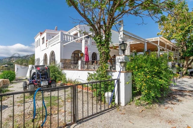 6 bedroom Finca/Country House for sale in Cómpeta with garage - € 595,000 (Ref: 10075760)