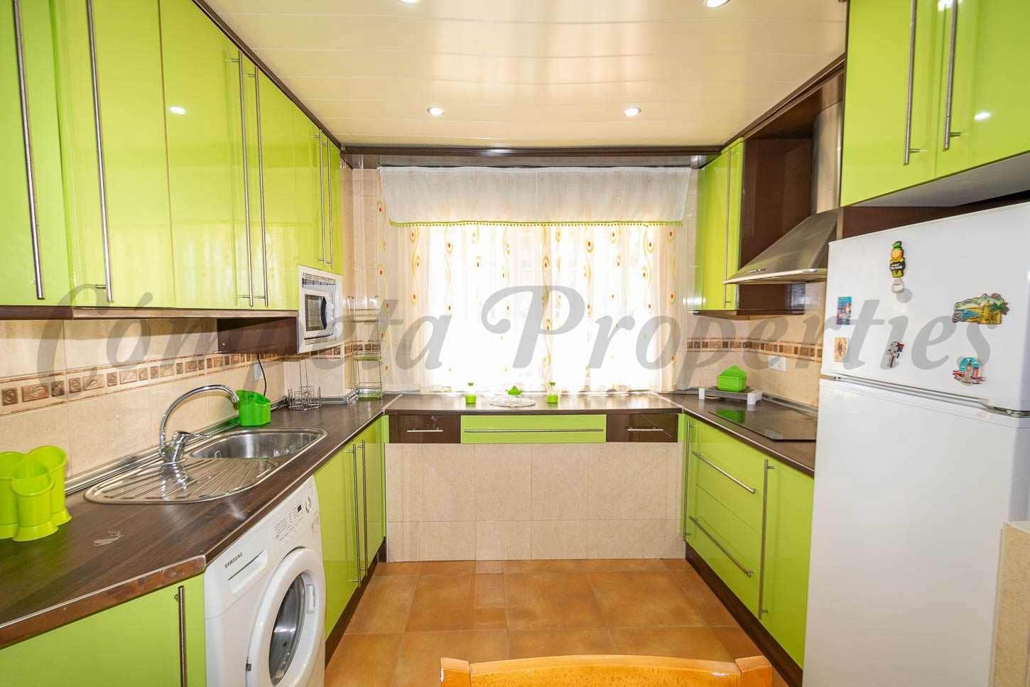 3 bedroom Apartment for holiday rental in Torrox-Costa with pool - € 800 (Ref: 10075762)