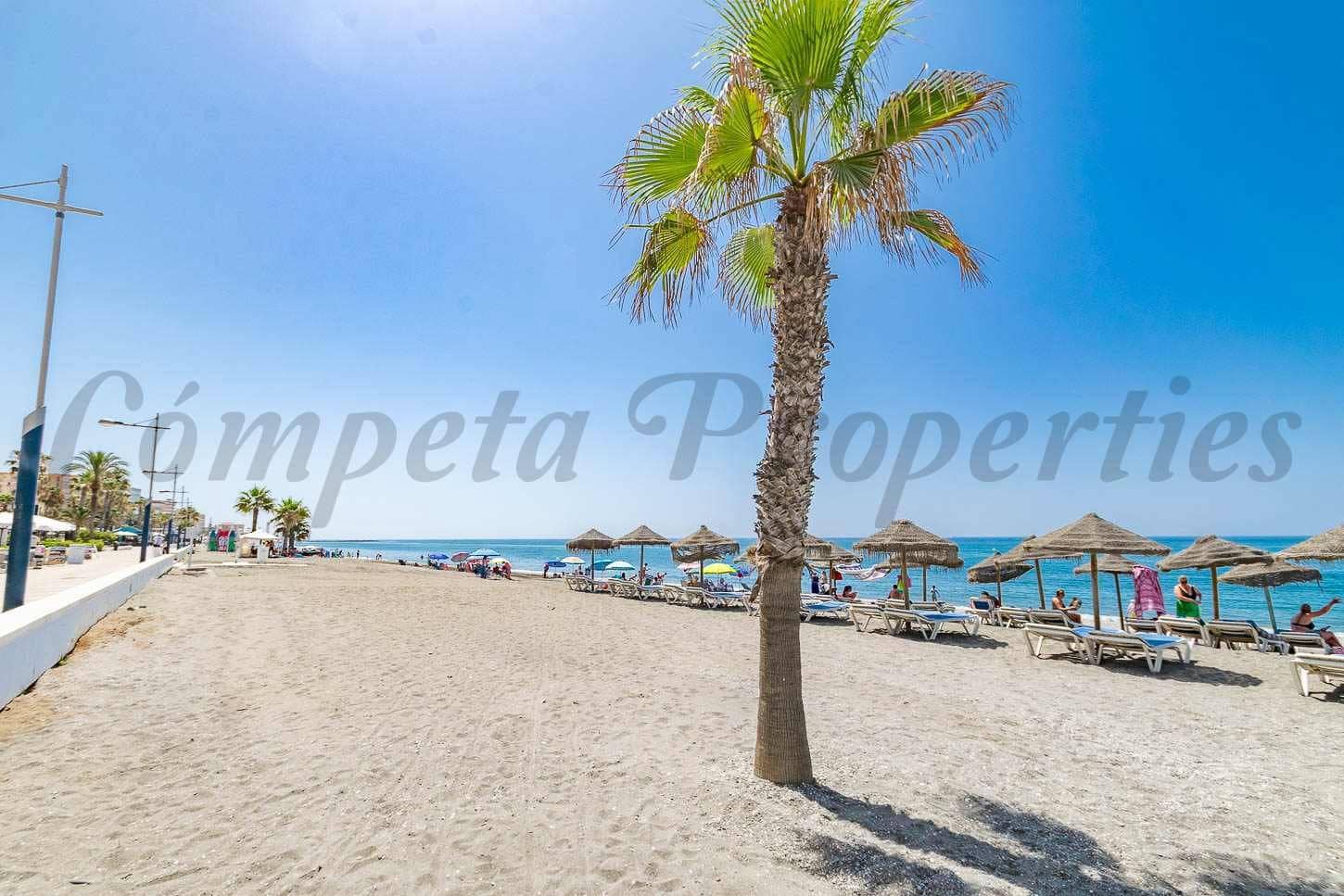 3 bedroom Apartment for holiday rental in Torrox-Costa with pool - € 800 (Ref: 10075762)