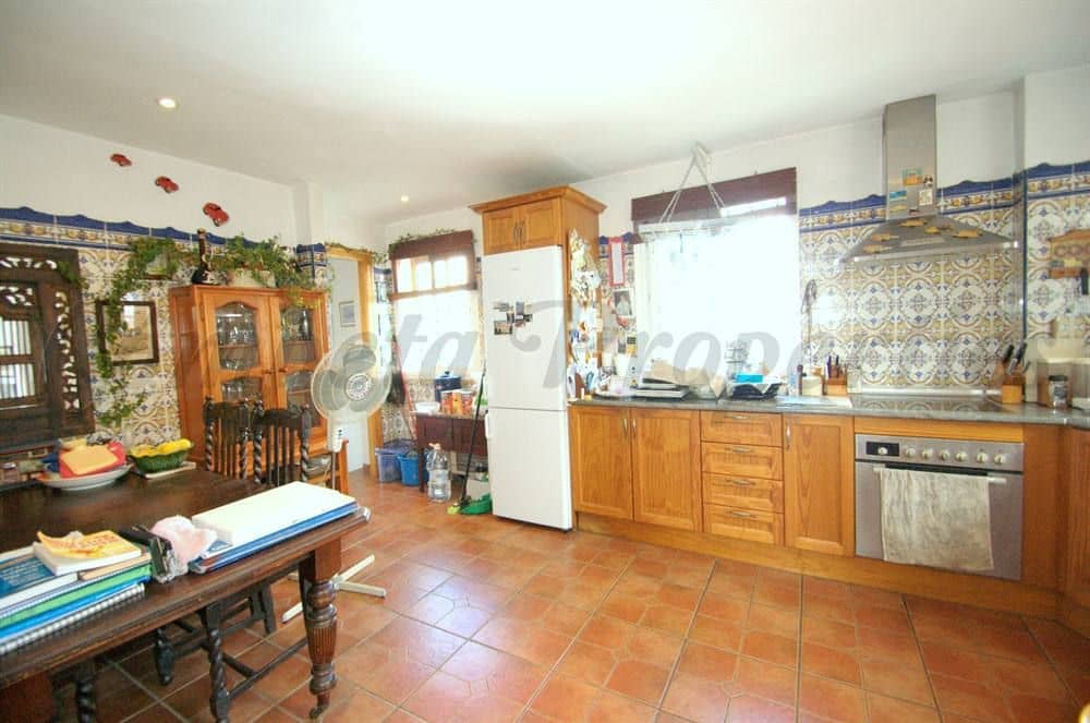 3 chambre Finca/Maison de Campagne à vendre à Torrox avec piscine garage - 950 000 € (Ref: 10075763)