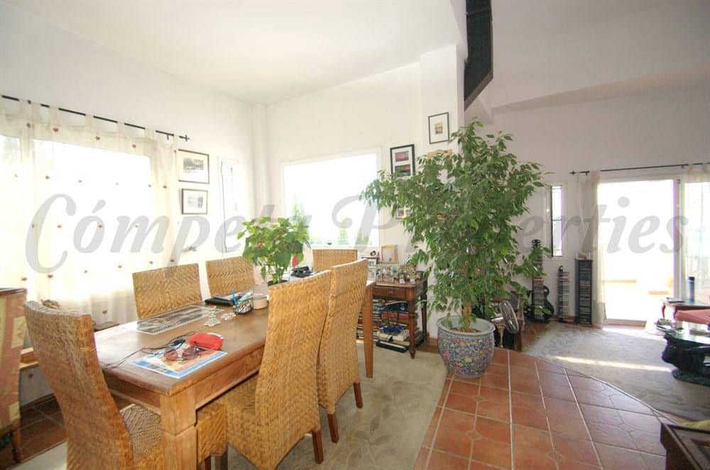 3 chambre Finca/Maison de Campagne à vendre à Torrox avec piscine garage - 950 000 € (Ref: 10075763)