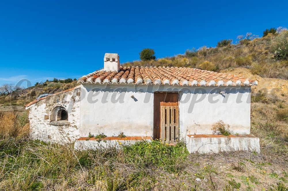 Ubebygd land til salgs i Sedella - € 180 000 (Ref: 10075768)