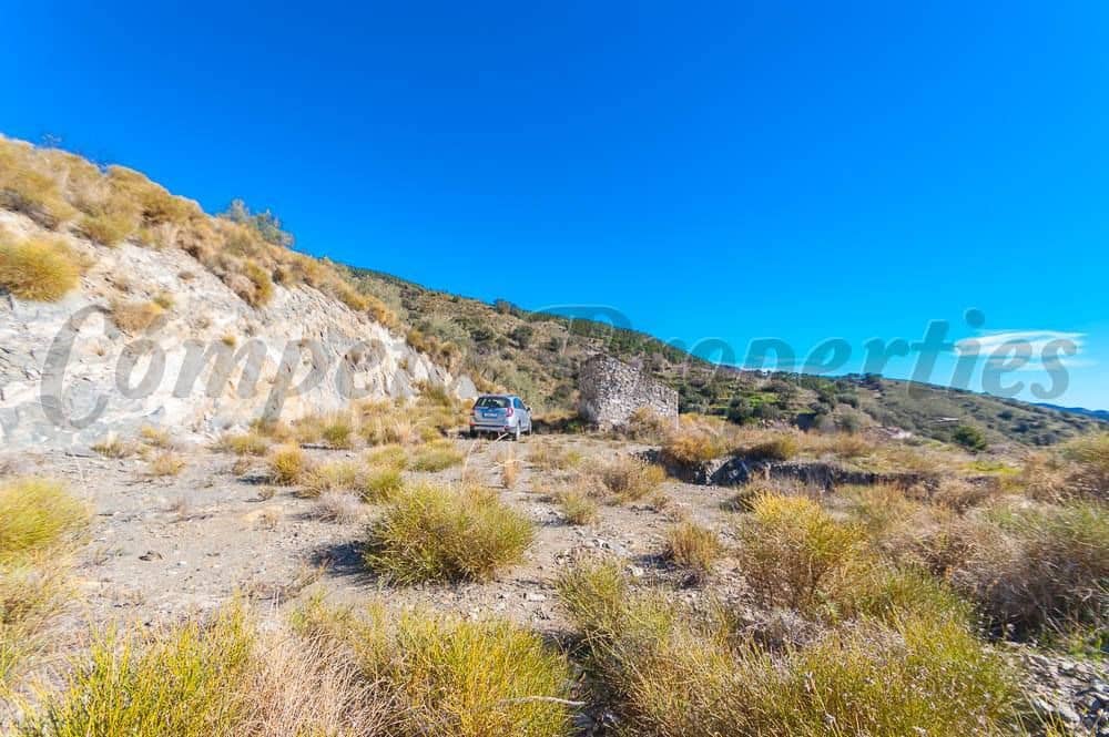 Ubebygd land til salgs i Sedella - € 180 000 (Ref: 10075768)