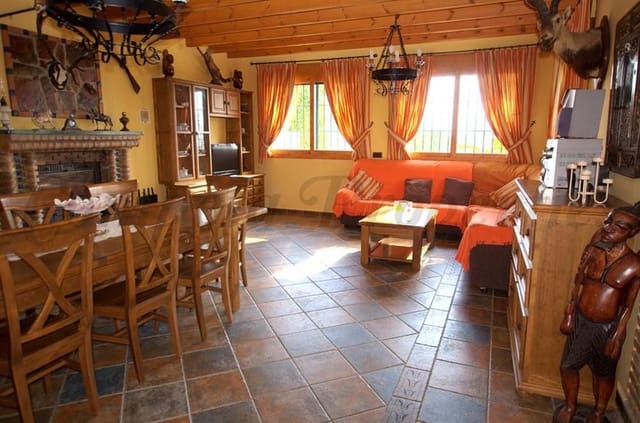 5 soverom Finca/Herregård til leie i Sedella med svømmebasseng - € 2 500 (Ref: 10075775)