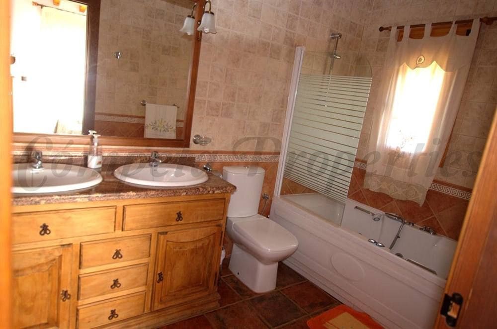 5 soverom Finca/Herregård til leie i Sedella med svømmebasseng - € 2 500 (Ref: 10075775)