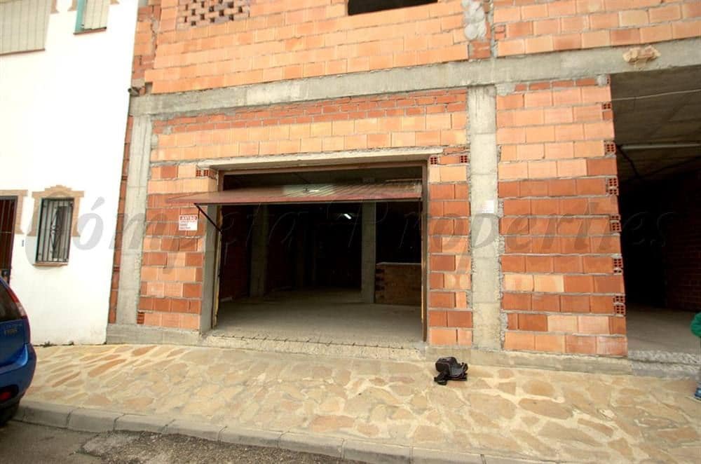 Comercial para arrendar em Canillas de Albaida - 350 € (Ref: 10075781)