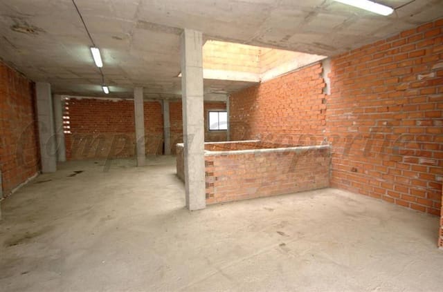 Comercial para arrendar em Canillas de Albaida - 350 € (Ref: 10075781)