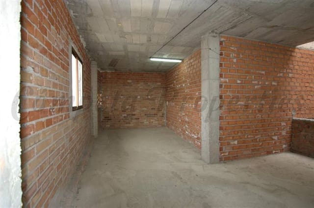 Comercial para arrendar em Canillas de Albaida - 350 € (Ref: 10075781)