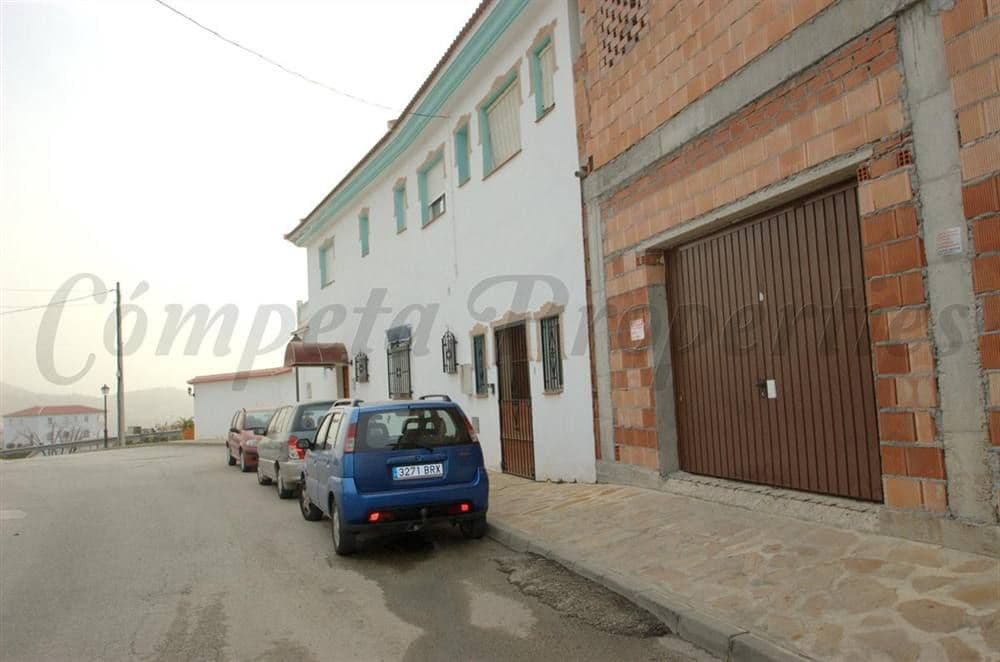 Comercial para arrendar em Canillas de Albaida - 350 € (Ref: 10075781)
