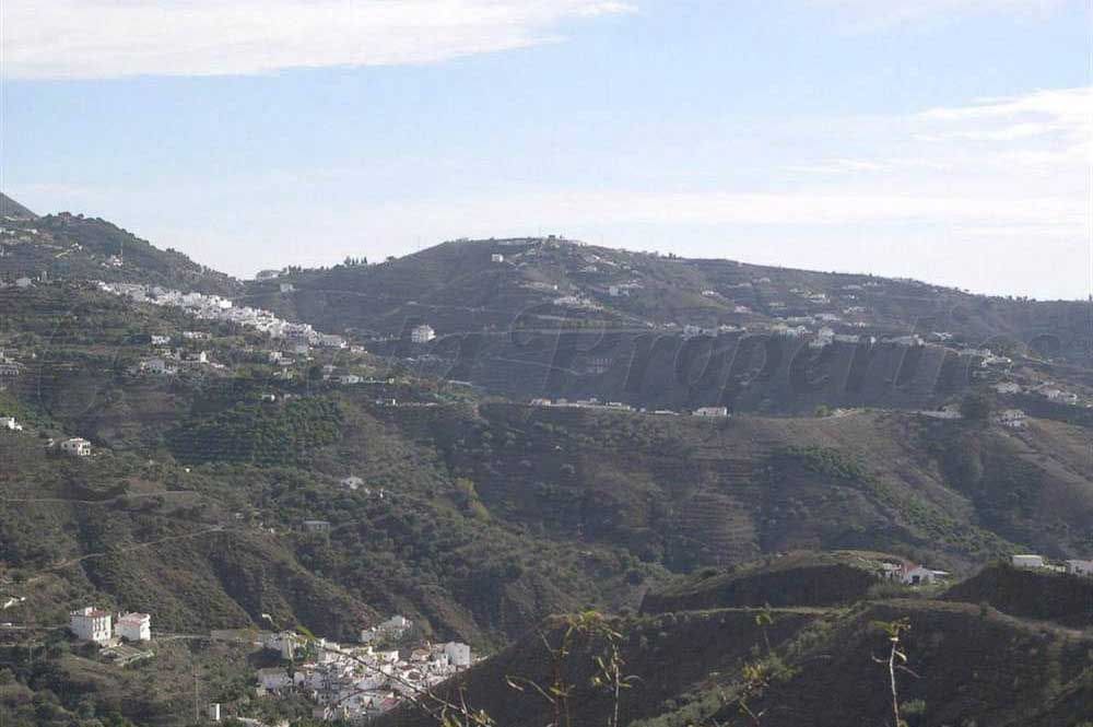 Grond te koop in Canillas de Albaida - € 69.000 (Ref: 10075788)