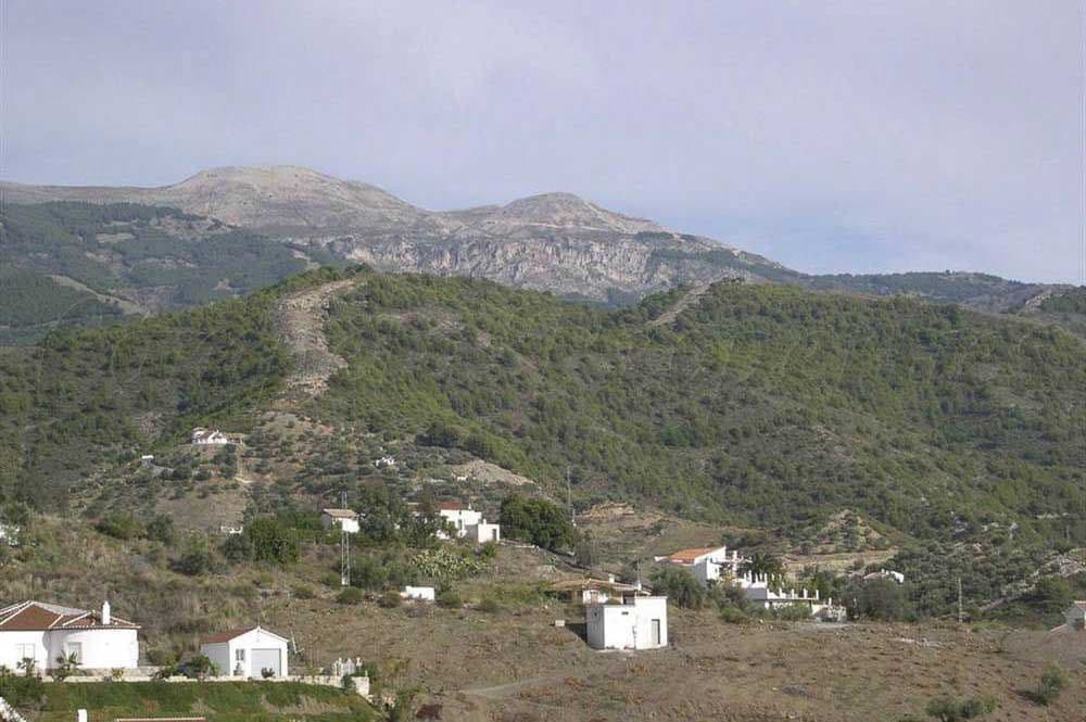 Grond te koop in Canillas de Albaida - € 69.000 (Ref: 10075788)