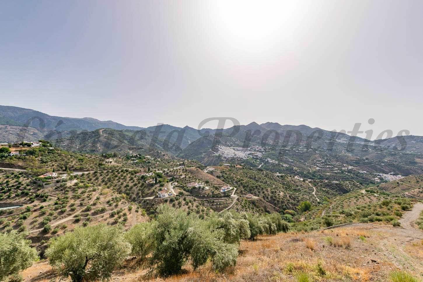 Ubebygd land til salgs i Canillas de Albaida - € 35 000 (Ref: 10075790)