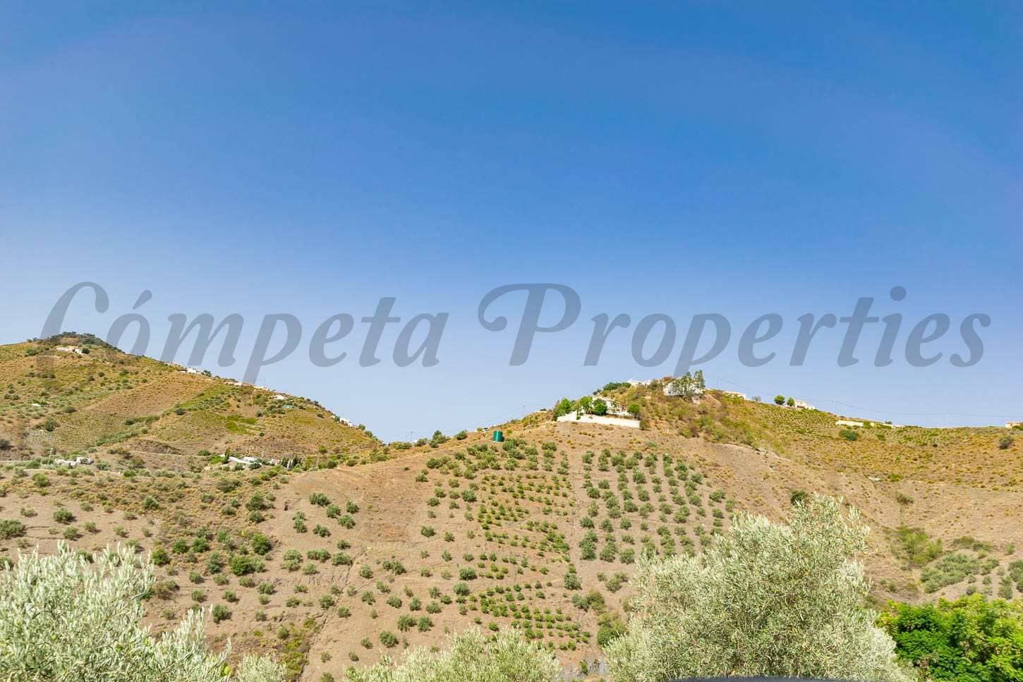 Ubebygd land til salgs i Canillas de Albaida - € 35 000 (Ref: 10075790)