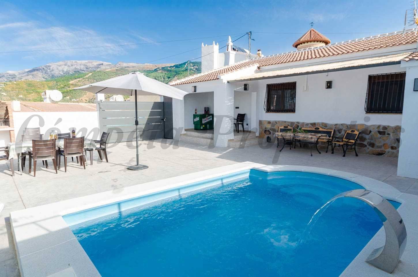 3 soveværelse Finca/Landehus til leje i Canillas de Albaida med swimmingpool garage - € 1.500 (Ref: 10075792)