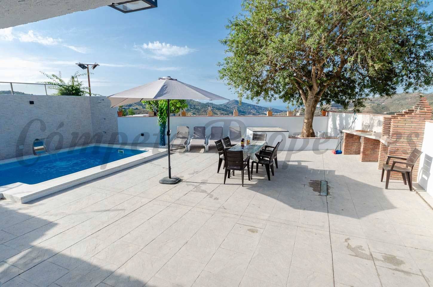 3 soveværelse Finca/Landehus til leje i Canillas de Albaida med swimmingpool garage - € 1.500 (Ref: 10075792)