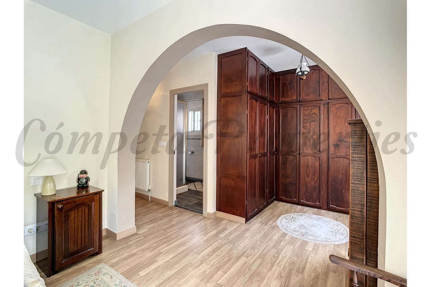 4 sypialnia Finka/Dom wiejski na sprzedaż w Sedella z basenem garażem - 415 000 € (Ref: 10075798)
