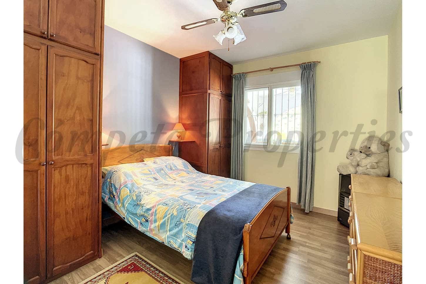 4 sypialnia Finka/Dom wiejski na sprzedaż w Sedella z basenem garażem - 415 000 € (Ref: 10075798)