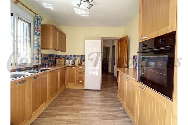 4 sovrum Finca/Hus på landet till salu i Sedella med pool garage - 415 000 € (Ref: 10075798)