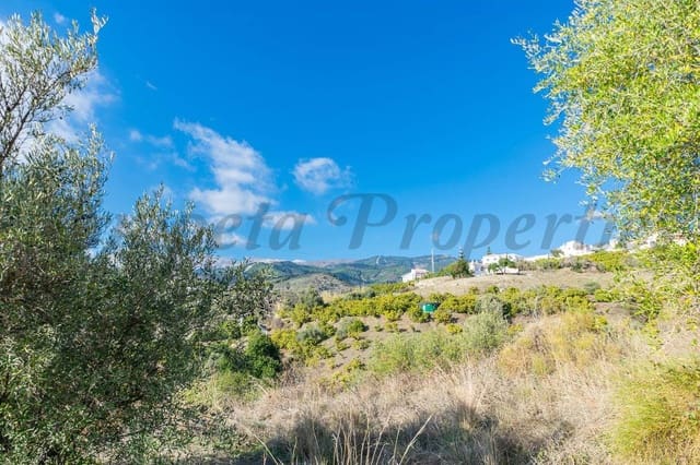 Grunde uden byggetilladelser til salg i Archez - € 31.000 (Ref: 10075805)