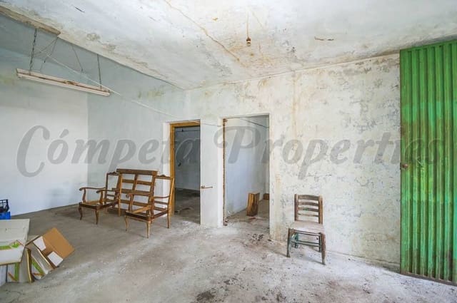 Kaupallinen myytävänä paikassa Cómpeta - 367 500 € (Ref: 10075809)