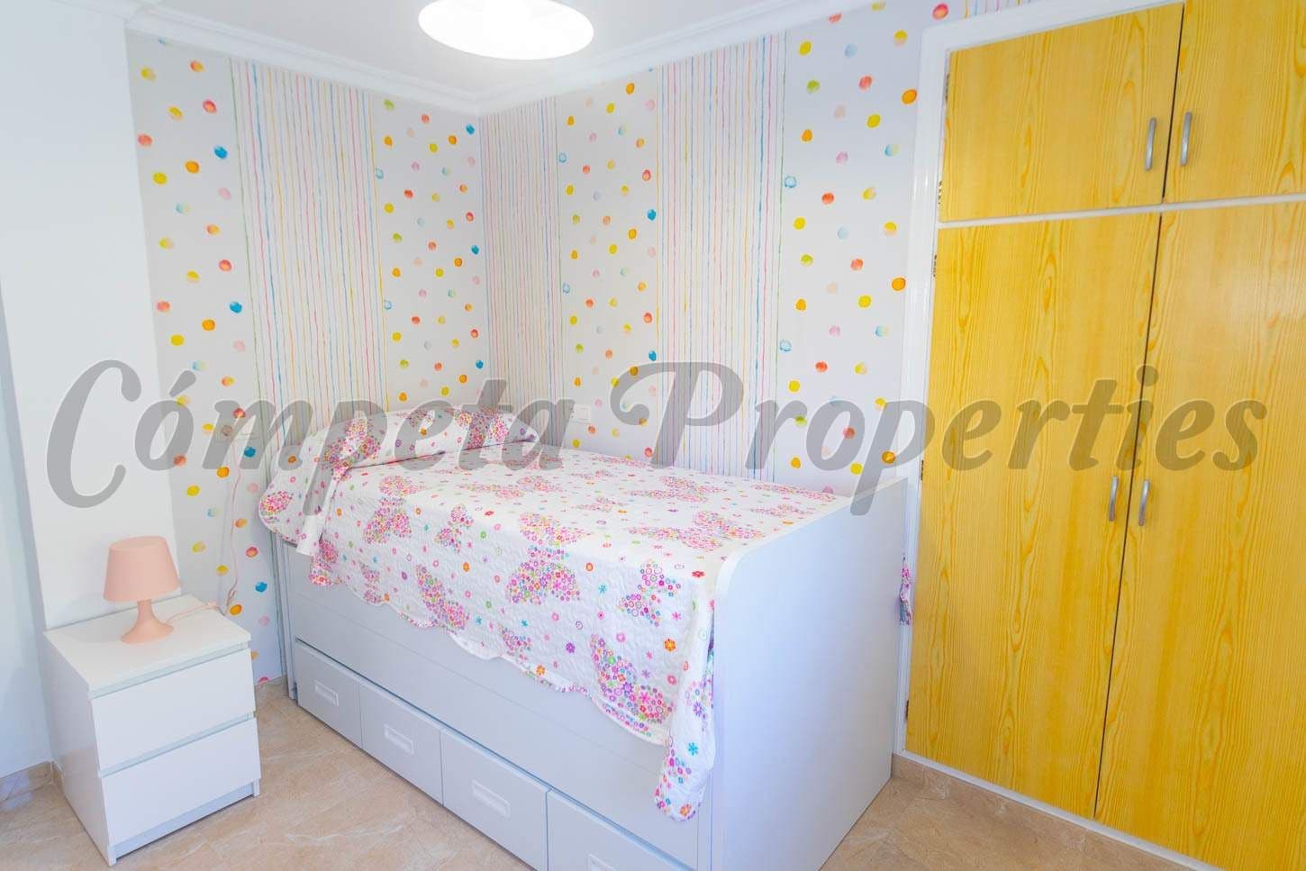 3 sovrum Finca/Hus på landet för semesterbostäder i Sayalonga med pool - 1 625 € (Ref: 10075814)