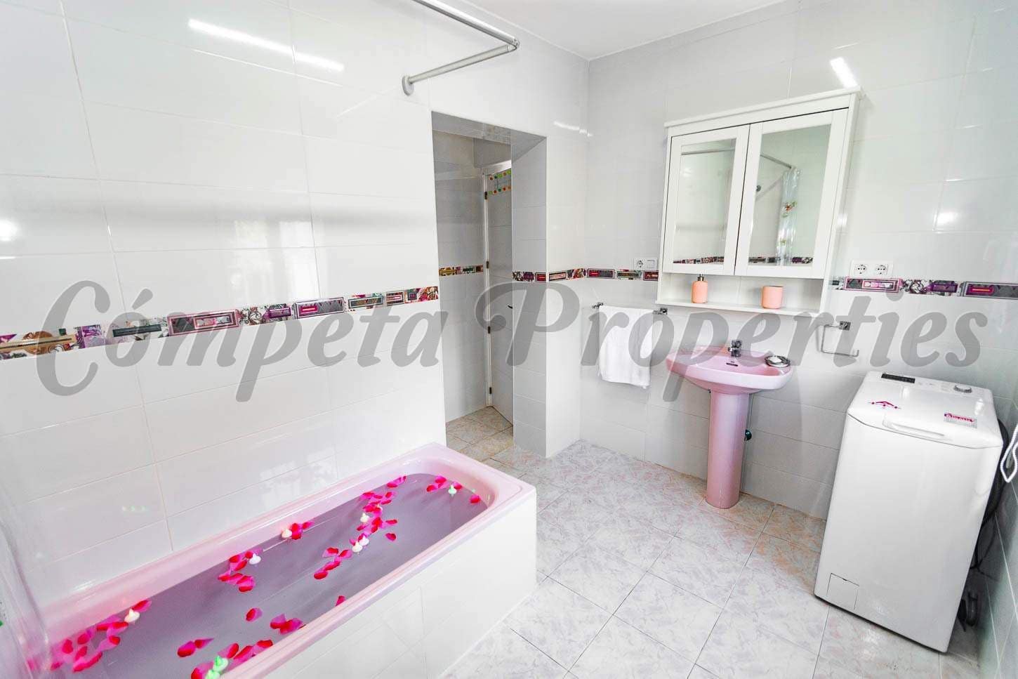 3 sovrum Finca/Hus på landet för semesterbostäder i Sayalonga med pool - 1 625 € (Ref: 10075814)