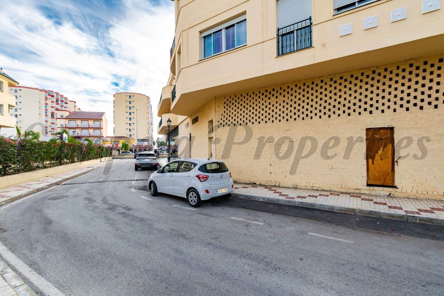 Komercyjne do wynajęcia w Torrox-Costa - 550 € (Ref: 10075816)