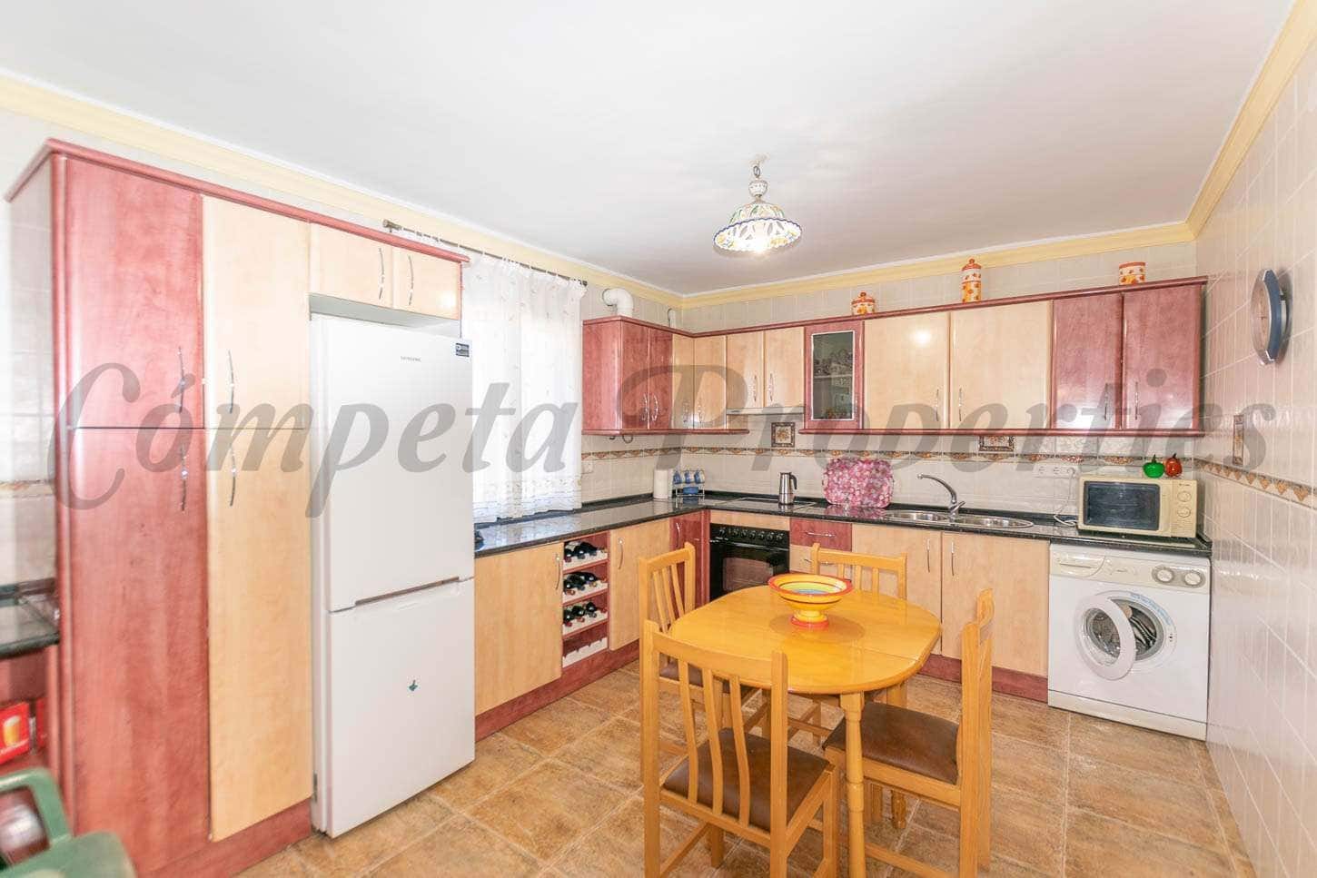 3 soverom Finca/Herregård til leie i Archez med svømmebasseng - € 1 250 (Ref: 10075822)
