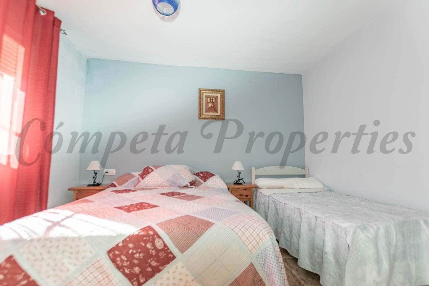 3 soverom Finca/Herregård til leie i Archez med svømmebasseng - € 1 250 (Ref: 10075822)