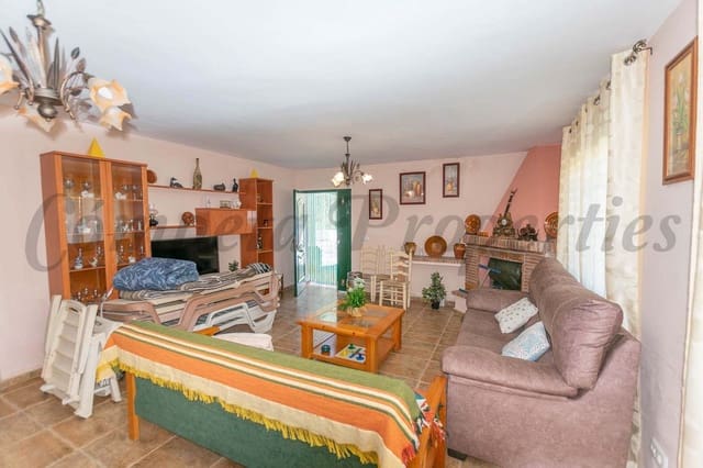 Finca/Maison de Campagne de 3 chambres à louer à Archez avec piscine - 1 250 € (Ref: 10075822)