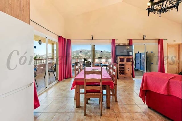 4 quarto Quinta/Casa Rural para arrendar em Torrox Pueblo, Torrox com piscina - 1 600 € (Ref: 10075826)