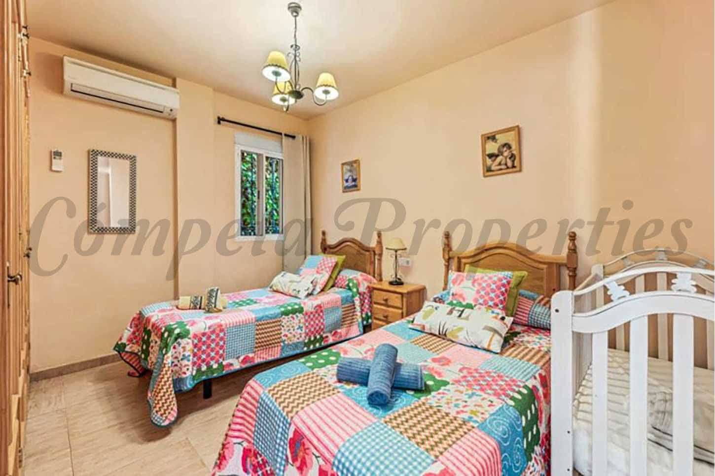 Finca/Casa Rural de 4 habitaciones en Nerja en alquiler con piscina - 1.600 € (Ref: 10075827)