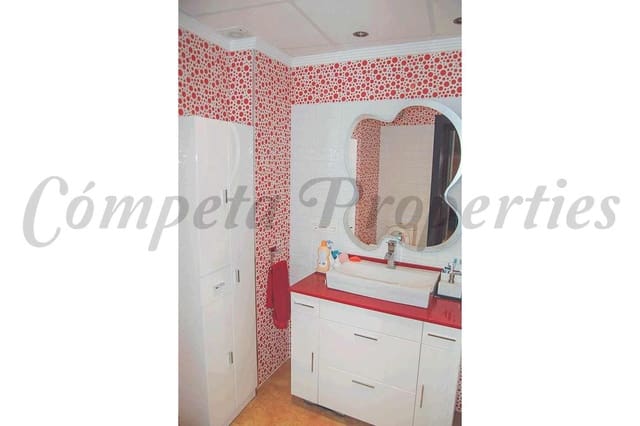 2 bedroom Apartment for rent in Centro, Nerja - € 1,300 (Ref: 10075829)