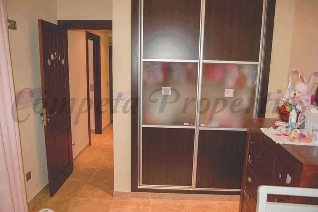 2 bedroom Apartment for rent in Centro, Nerja - € 1,300 (Ref: 10075829)