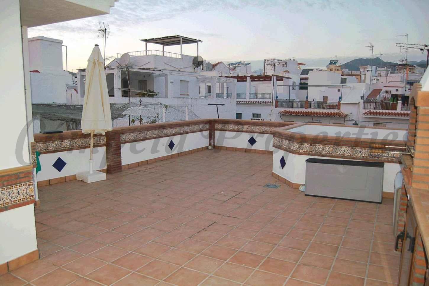 2 soveværelse Lejlighed til leje i Nerja - € 1.300 (Ref: 10075829)