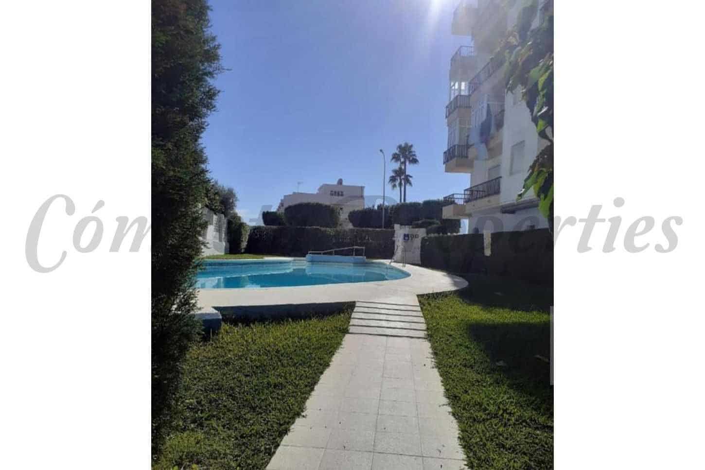 1 soverom Leilighet til leie i Nerja med svømmebasseng - € 875 (Ref: 10075833)