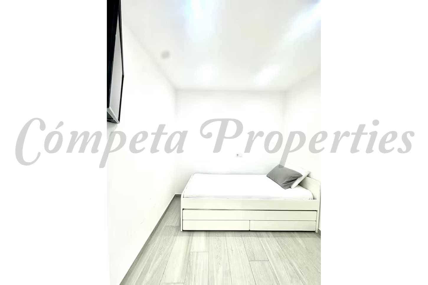 2 soverom Leilighet til leie i Nerja med svømmebasseng - € 1 250 (Ref: 10075836)