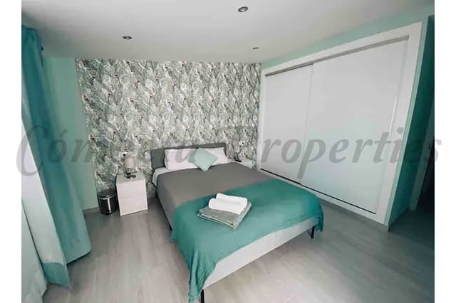 2 soverom Leilighet til leie i Nerja med svømmebasseng - € 1 250 (Ref: 10075836)