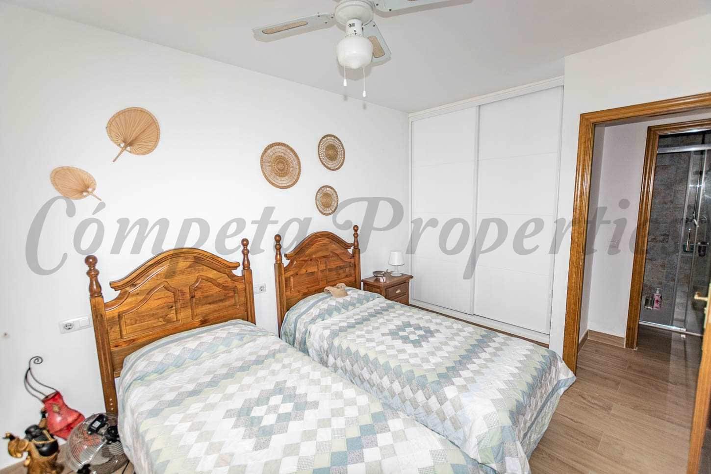 2 bedroom Apartment for rent in Nerja with pool garage - € 990 (Ref: 10075840)