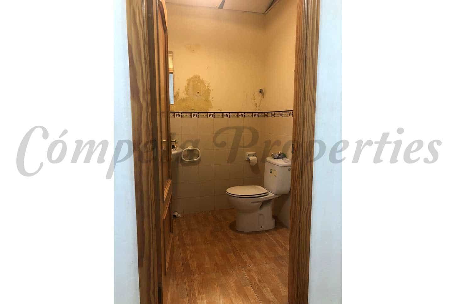 Commerciale da affittare in Velez-Malaga - 1.260 € (Rif: 10075841)
