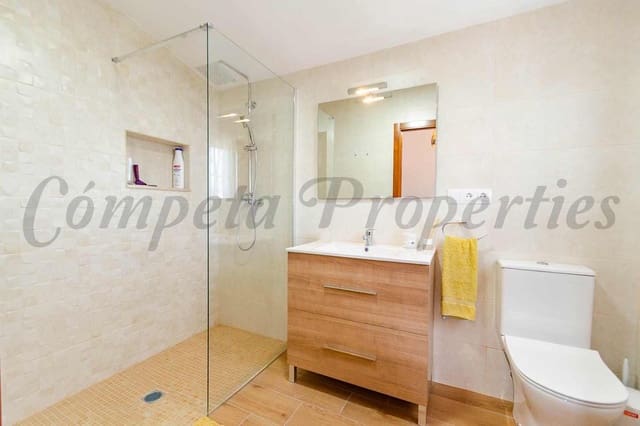 Finca/Maison de Campagne de 2 chambres à louer à Archez - 1 500 € (Ref: 10075844)