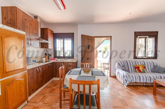 Finca/Maison de Campagne de 2 chambres à louer à Archez - 1 500 € (Ref: 10075844)