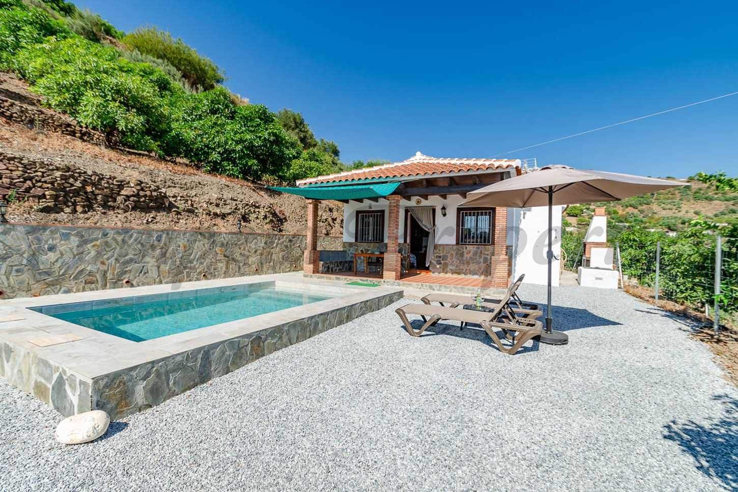 Finca/Maison de Campagne de 2 chambres à louer à Archez avec piscine - 1 500 € (Ref: 10075844)